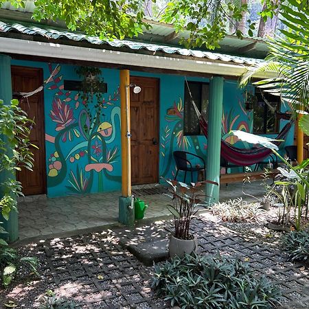 Boutique Rooms River Front At La Junta Dominical Bagian luar foto