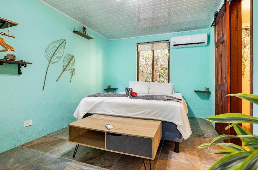 Boutique Rooms River Front At La Junta Dominical Bagian luar foto