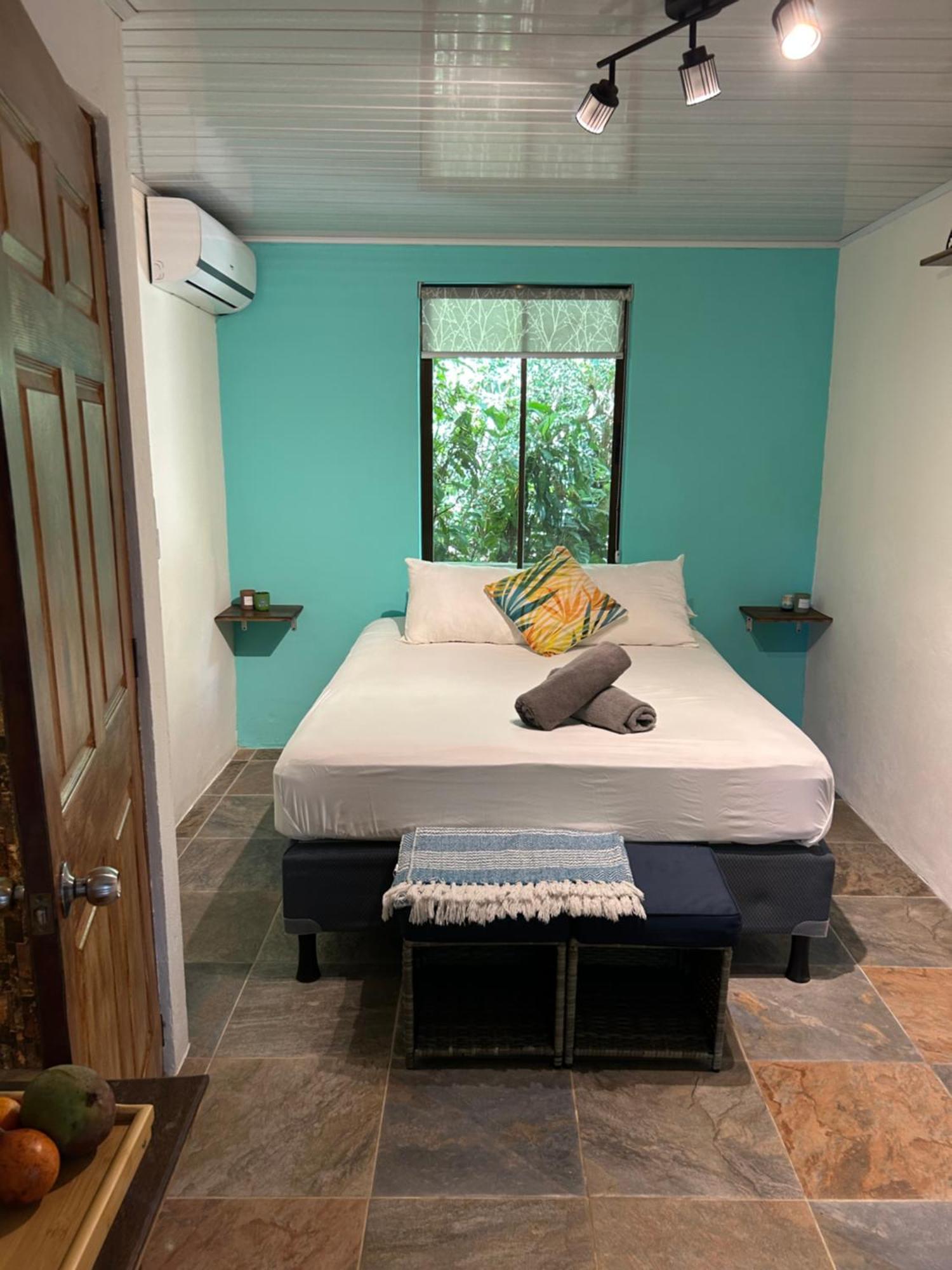 Boutique Rooms River Front At La Junta Dominical Bagian luar foto