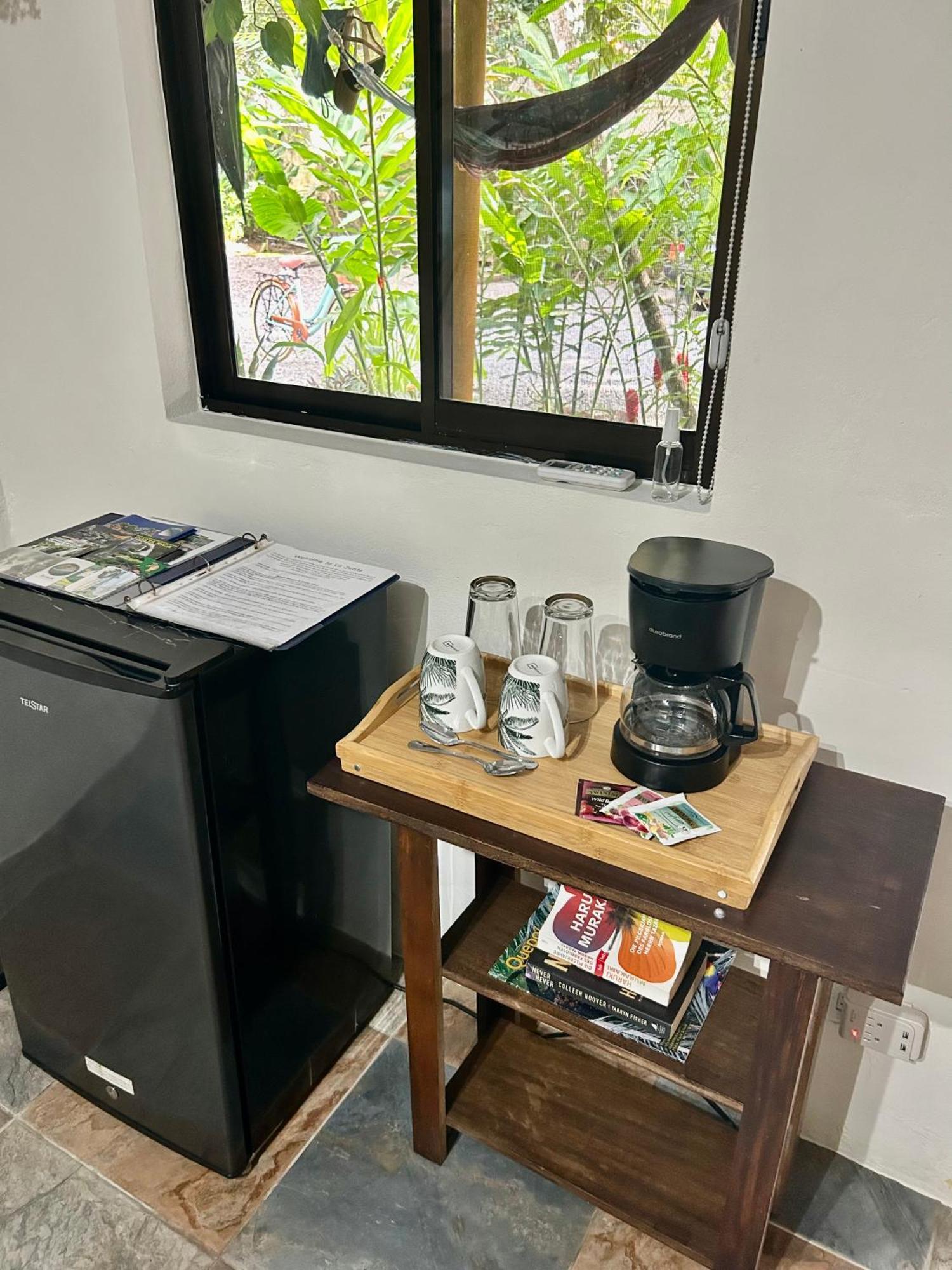 Boutique Rooms River Front At La Junta Dominical Bagian luar foto