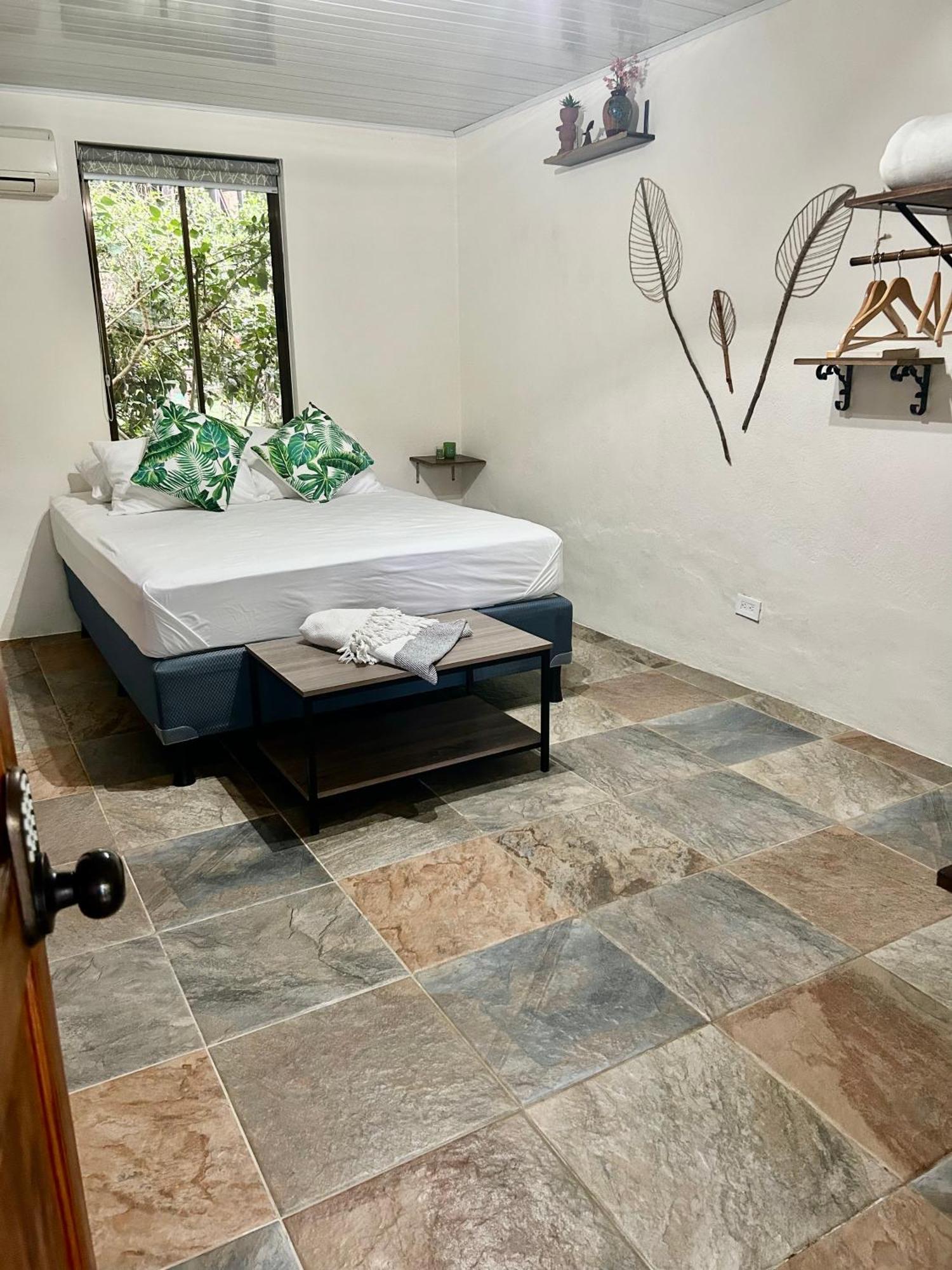Boutique Rooms River Front At La Junta Dominical Bagian luar foto